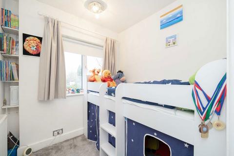 38 Sunningfields Road, London, NW4 4RL