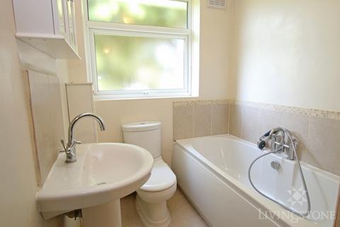 2 bedroom flat to rent, Lyndwood Court, Leicester LE2