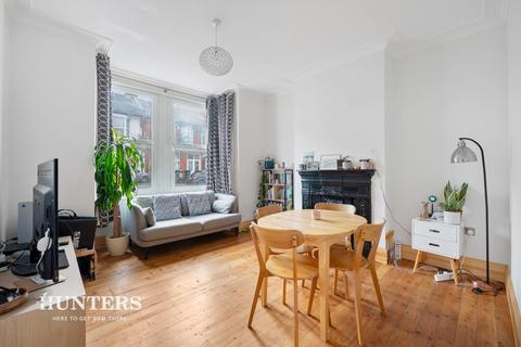 2 bedroom flat to rent, Naylor Road, London, N20