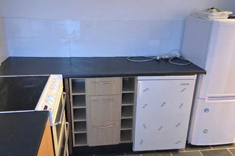 Flat 2, 18 Seafield Road, Blackpool, FY1 2LS
