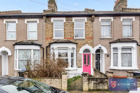 2 bedroom house for sale, Haselbury Road, London, N18