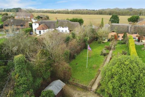 3 bedroom semi-detached house for sale, Welford Road, Wickham, Newbury, Berkshire, RG20