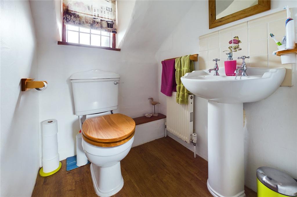En Suite Cloakroom
