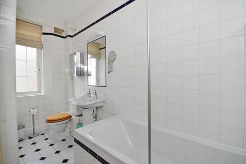Studio for sale, Upper Woburn Place, King's Cross, London, WC1H
