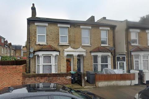 2 bedroom house to rent, Denmark Street, Tottenham