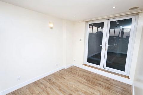 2 bedroom flat for sale, Flat 229 Platinum House, Lyon Road, Harrow, Middlesex, HA1 2EX