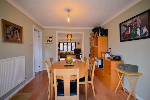 4 bedroom detached house for sale, Lindisfarne Road, Syston