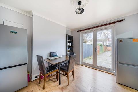 4 bedroom end of terrace house for sale, Silverleigh Road, Mitcham, Thornton Heath, CR7