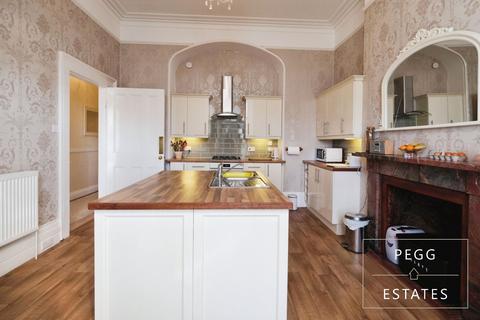 2 bedroom apartment for sale, St. Efrides Road, Torquay