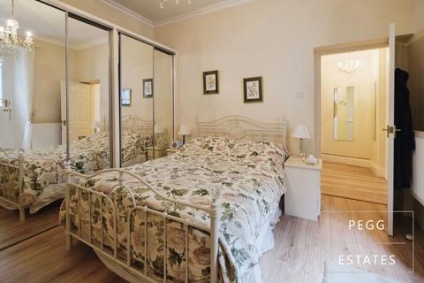 2 bedroom apartment for sale, St. Efrides Road, Torquay