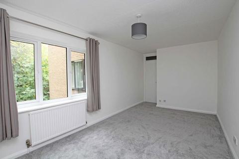 1 bedroom flat to rent, Clifton Road, Kingston Upon Thames KT2