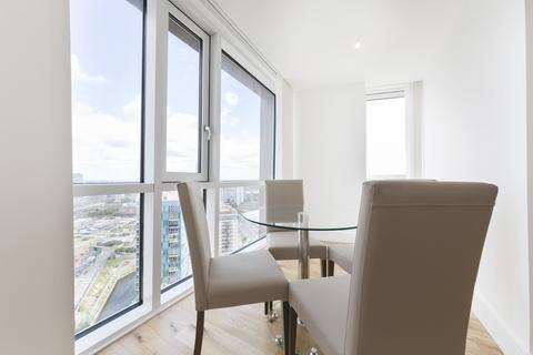 2 bedroom apartment to rent, Sky View Tower, Stratford E15