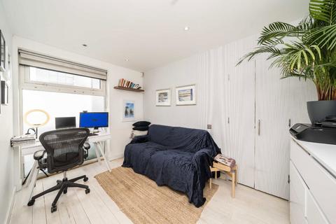 2 bedroom flat for sale, Shipka Road, London SW12