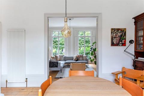 2 Albion Square, London, E8 4ES