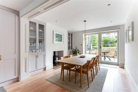 2 Albion Square, London, E8 4ES