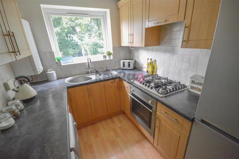 2 bedroom flat for sale, Queen Victoria Road, Sheffield, S17