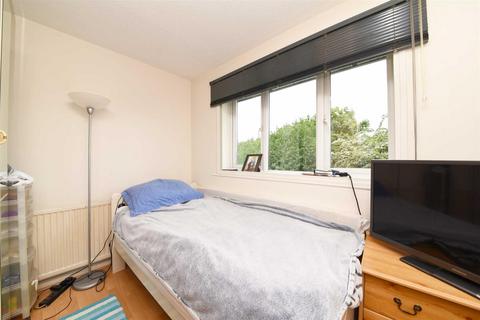 1 bedroom flat to rent, Silver Birch Close, Friern Barnet