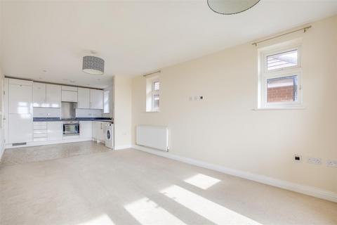 2 bedroom apartment for sale, Sheridan Court, High Wycombe HP12