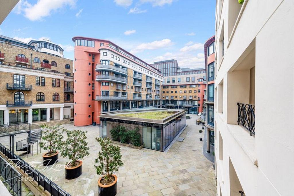 Eagle Wharf Lafone Street SE1 1 Bed Flat For Sale 625 000 Eagle Wharf Lafone Street SE1 1 Bed Flat For Sale 625 000