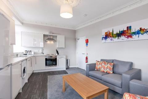 3 bedroom flat to rent, Peddie Street, West End DD1