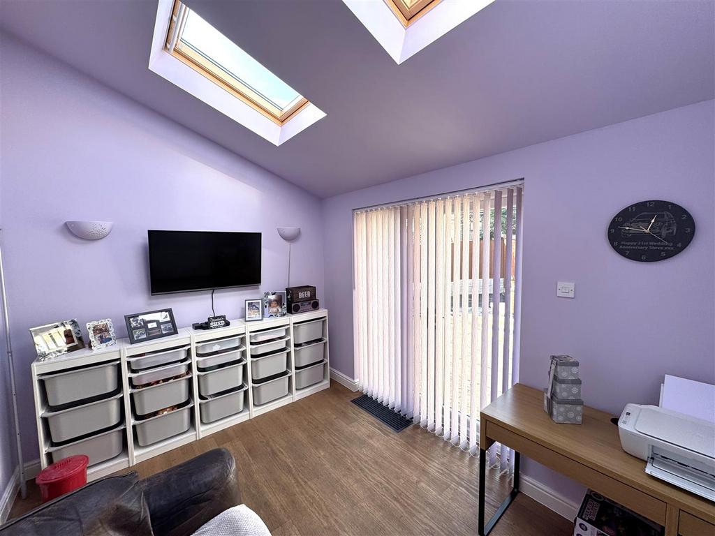 Sun room/study/playroom