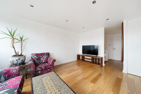 2 bedroom maisonette to rent, Bramall Court, Georges Road, London, Greater London, N7