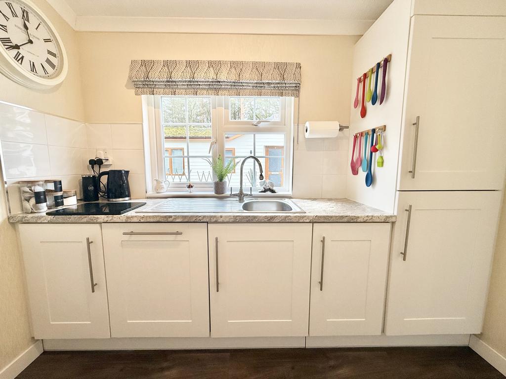 Kitchen (3).jpeg