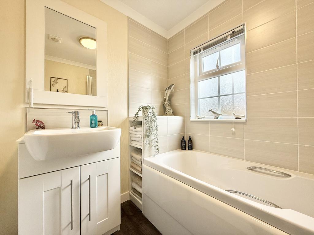 Bathroom.jpeg