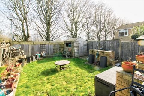 4 Silverfield, Broxbourne, EN10 6PD