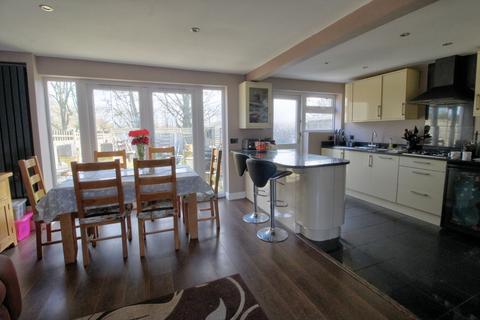 4 Silverfield, Broxbourne, EN10 6PD