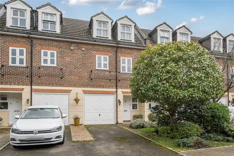 Sandown Gate, Esher, KT10