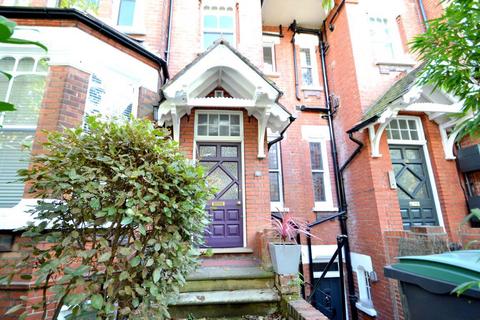 1 bedroom flat to rent, Stunning 1 bed in Fantastic Muswell Hill Area