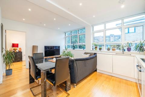 2 bedroom flat for sale, Down Place, London W6