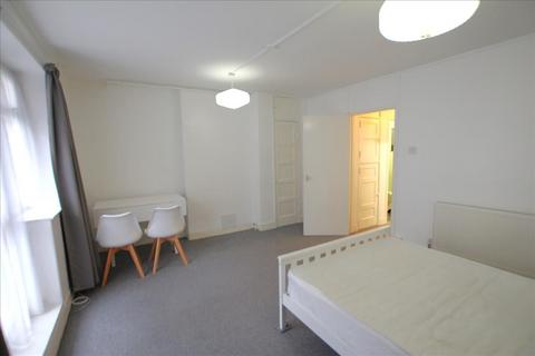 Studio to rent, Victor Cazalet House, Gaskin Street, Islington , London, N1