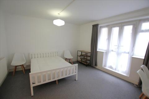 Studio to rent, Victor Cazalet House, Gaskin Street, Islington , London, N1