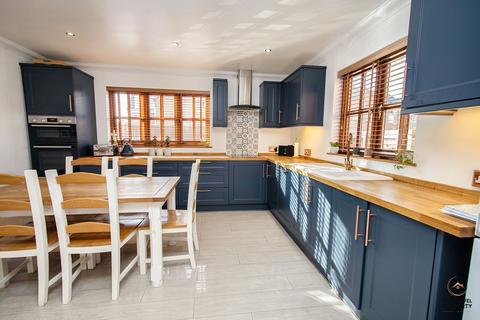 4 bedroom detached house for sale, Walnut Tree Walk, Wimblington, PE15