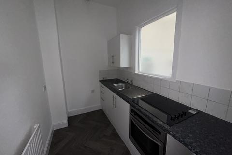 1 bedroom apartment to rent, Warren Drive, Wallasey CH45