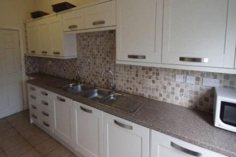 8 bedroom house to rent, Burley Road, Leeds LS3