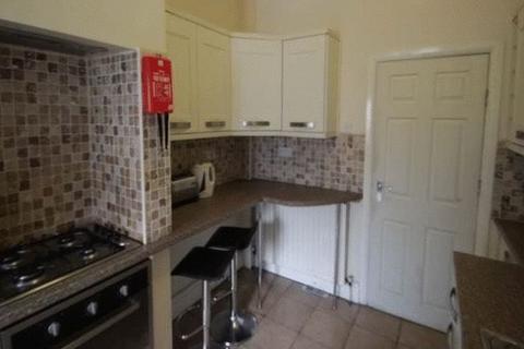 8 bedroom house to rent, Burley Road, Leeds LS3