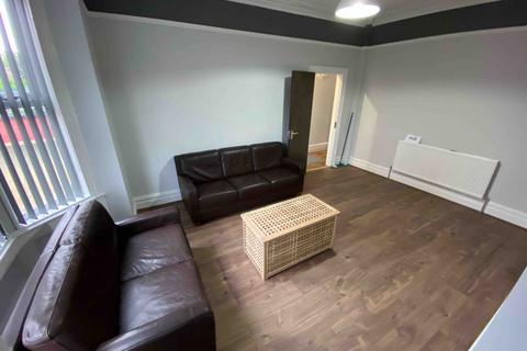 2 bedroom house to rent, Brudenell Grove, Leeds LS6