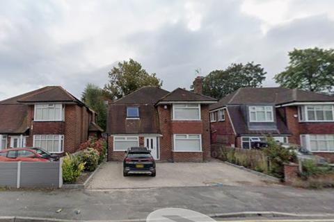 5 bedroom semi-detached house to rent, Wellington Road M14 6AY