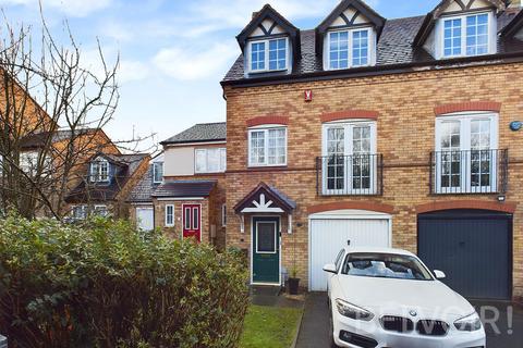 3 bedroom townhouse for sale, Plant Close, Telford TF4