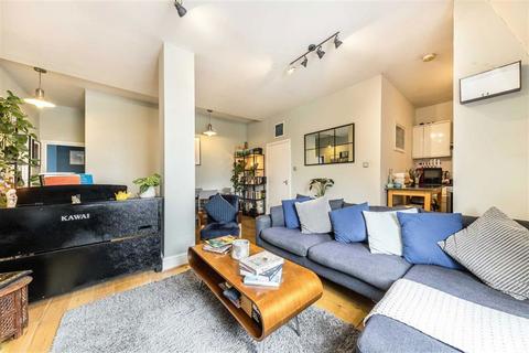 2 bedroom flat for sale, Hackney Road, London E2