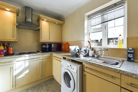 2 bedroom apartment to rent, Arthurs Close, Bristol BS16