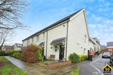 2 bedroom maisonette for sale, Larkspur Drive, Burgess, Hill, RH15