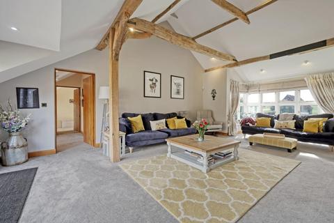 3, Manor Barns Brook Street, Little Dunmow, Dunmow, CM6 3HU
