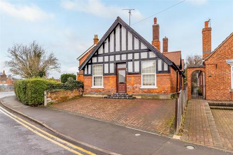 3 bedroom detached bungalow for sale, Queens Road, Boston