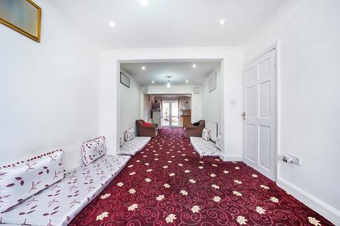 3 bedroom terraced house for sale, Penbury Road, Southall, UB2