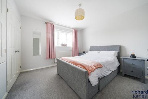 20 Webbs Wood, Peatmoor, Swindon, SN5 5AW