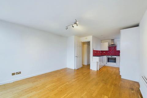 2 bedroom flat to rent, 55 Ravensbourne Road, Kent BR1